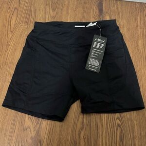 NWT Mivei Black Athletic Shorts Size Medium